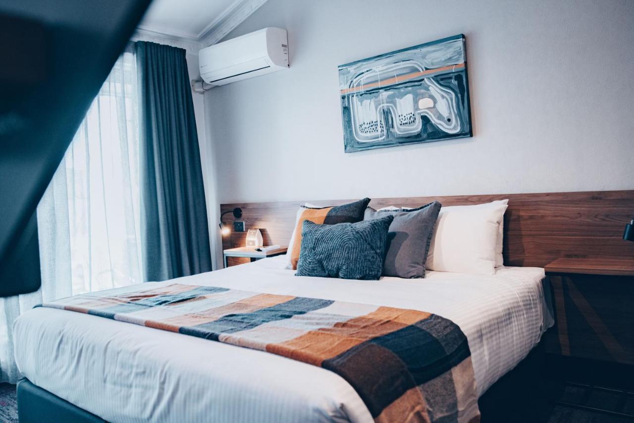 Banjo Paterson Inn Джиндабайн Екстериор снимка