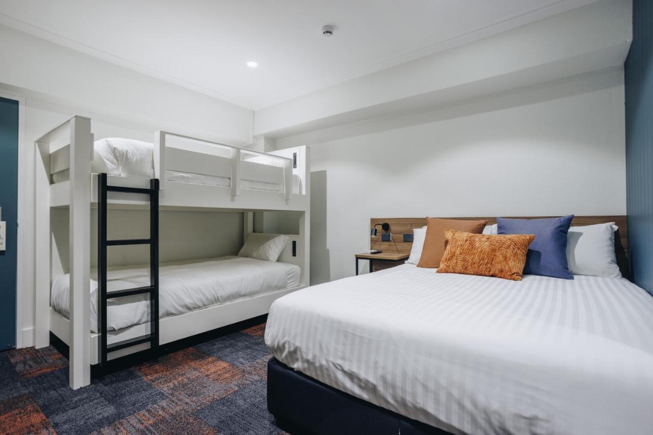 Banjo Paterson Inn Джиндабайн Екстериор снимка